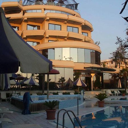 Vela Hotel Kryemedhej Exterior photo