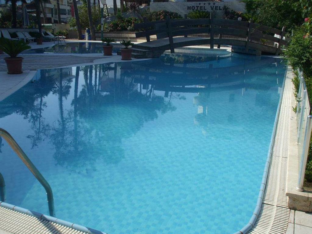Vela Hotel Kryemedhej Exterior photo